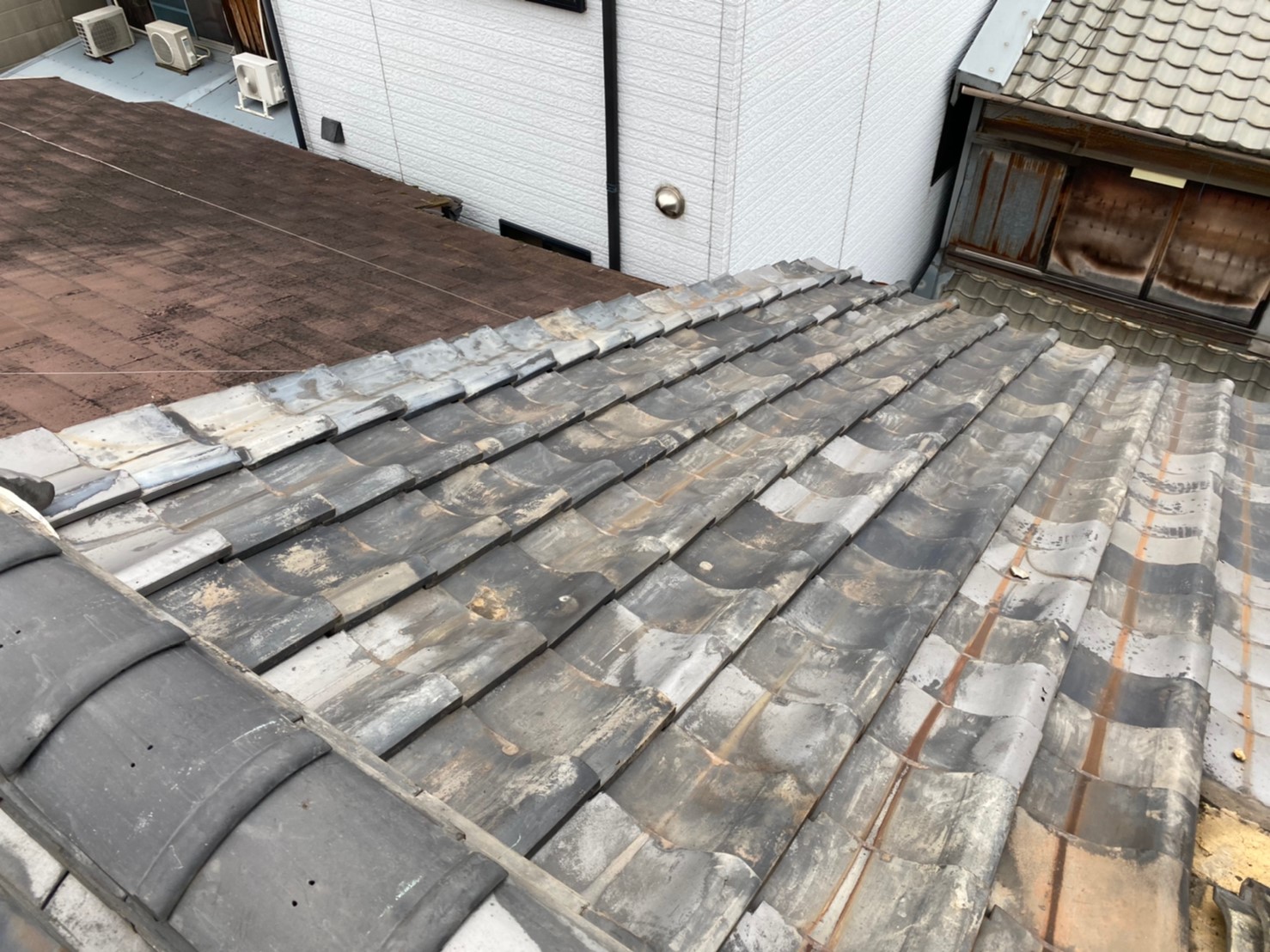 瓦屋根の葺き替えガルテクトへ